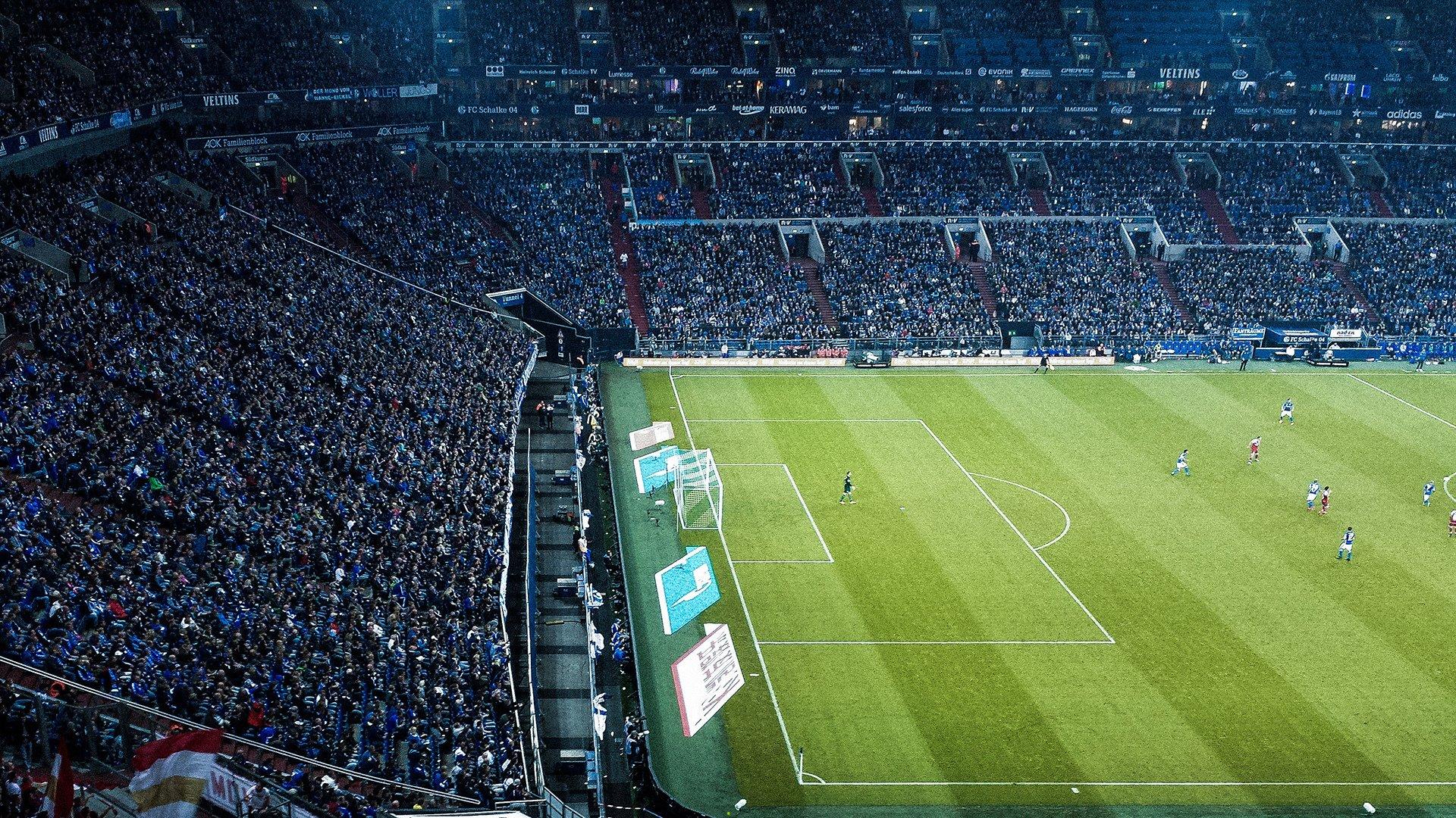 欧冠决赛上演巅峰对决 曼城点球大战力克皇马首夺冠军