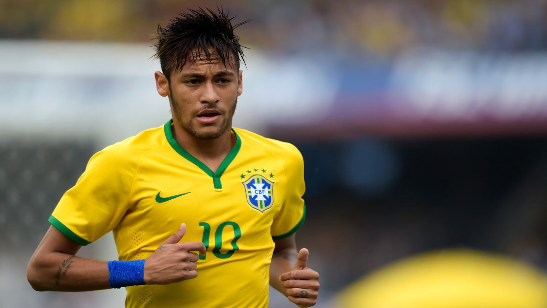 传奇谢幕!足球巨星李明举行感人退役仪式