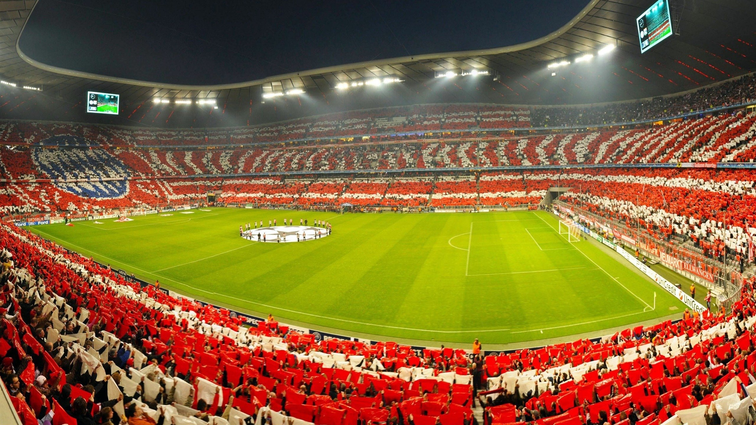 中超联赛激战正酣，争冠保级形势扑朔迷离