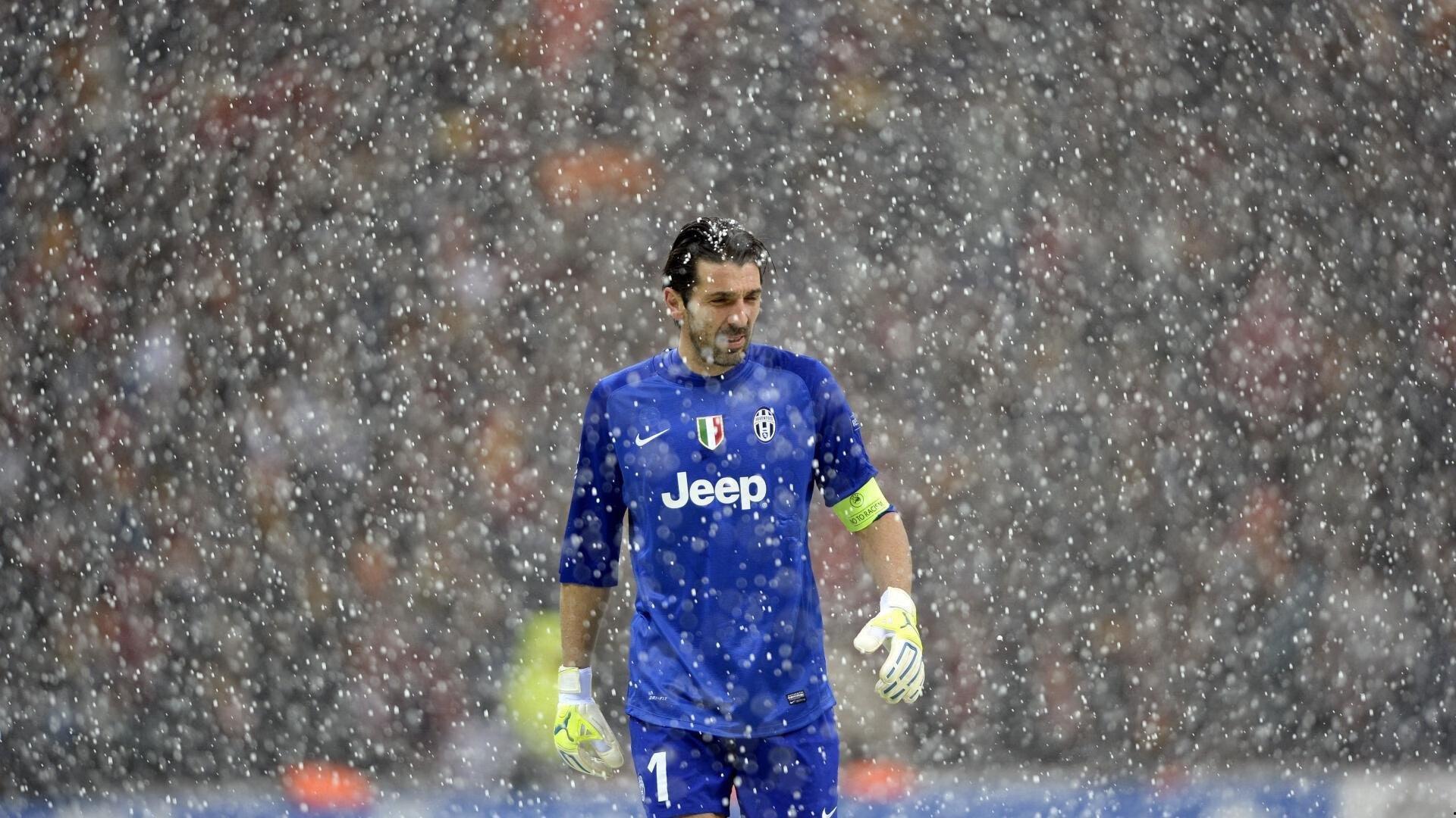 多库七度闯关闪耀天王山 曼城险胜枪手关键先生当之无愧